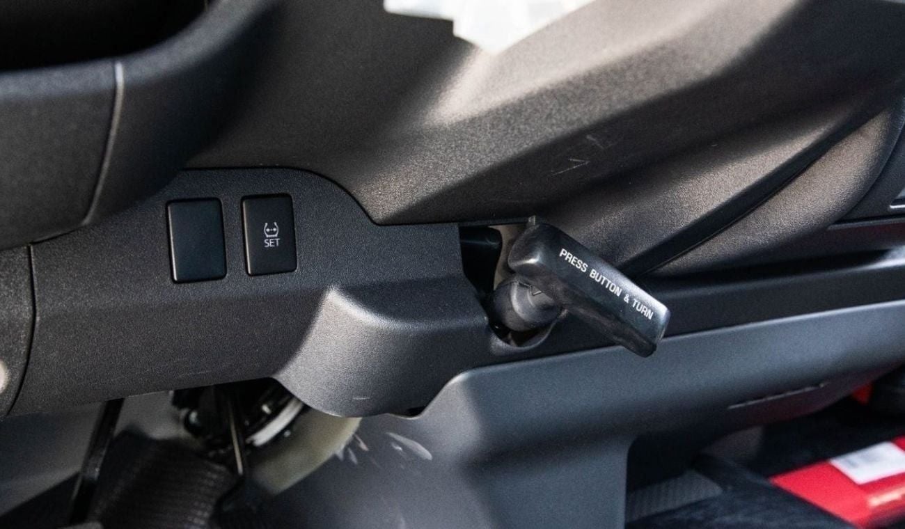 Toyota Hiace High Roof Van-Cargo.2.7L. 3years Warranty. GCC. Local Registration + 10%