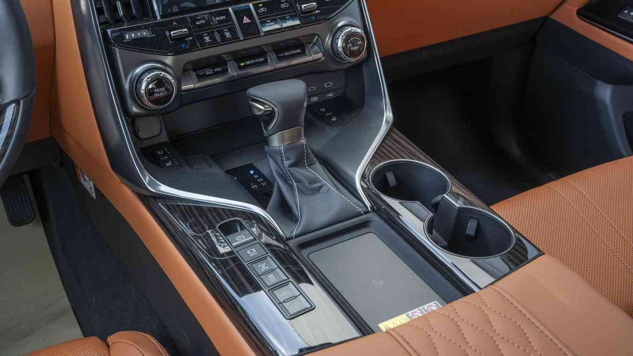 لكزس LX 700h VIP ECTAV0005 - لكزس LX700h F سبورت موديل 2026 - محرك هجين سعة 3.5 لتر، ناقل حركة أوتوماتيكي - لون أسود 
