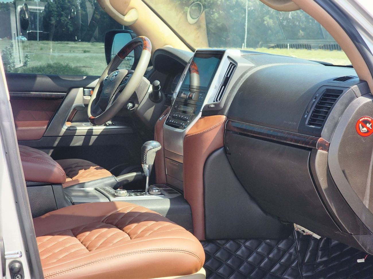 تويوتا لاند كروزر VX.R V8 upgrade 2021