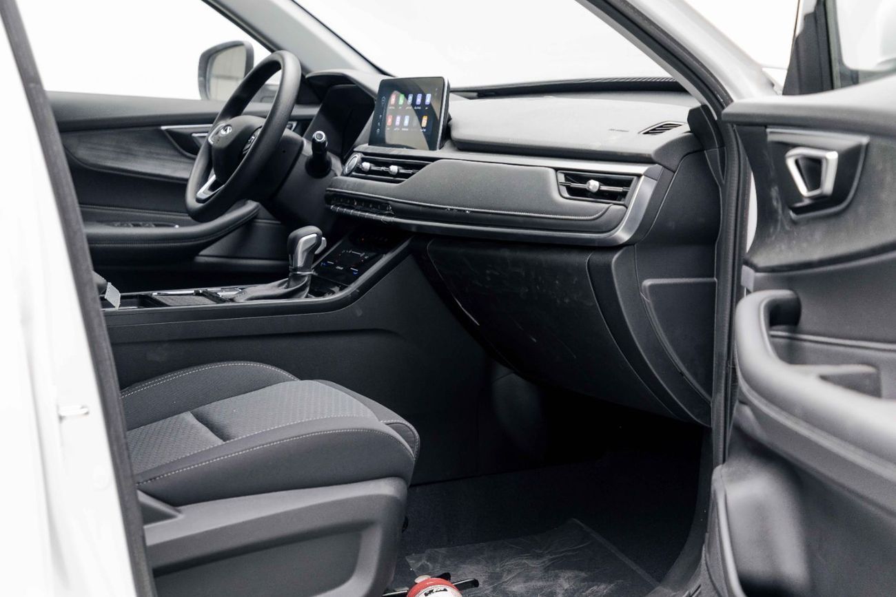 Chery Tiggo 4 Pro Comfort 1.5L - White Inside Black