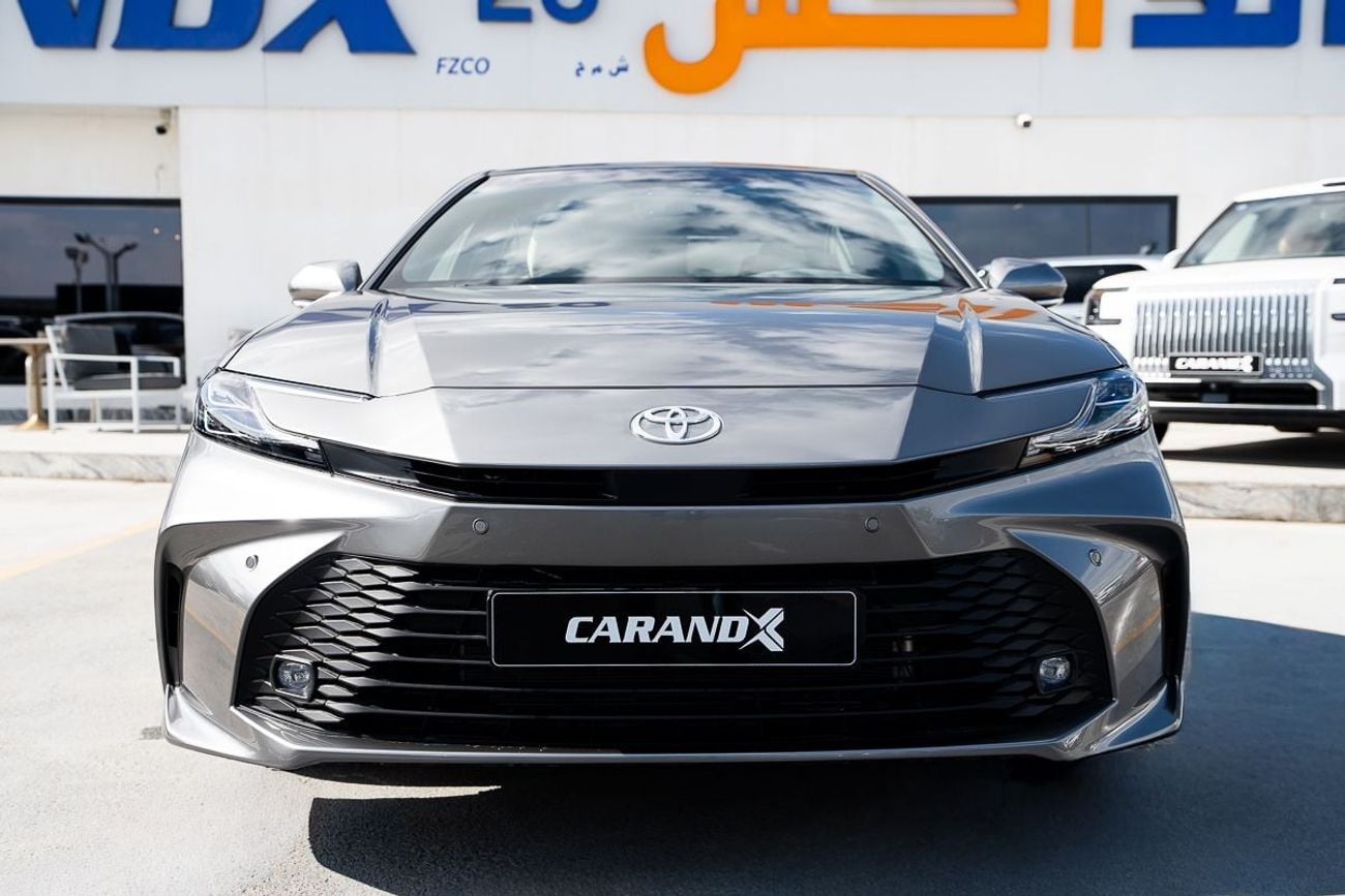 Toyota Camry LE Hybrid 2.5L 2025