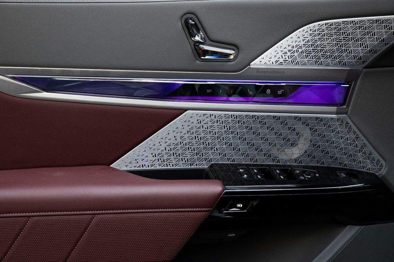 BMW 760Li 760i M-SPORT | 7,833 P.M | 0% Downpayment | WARRANTY / SERVICE!