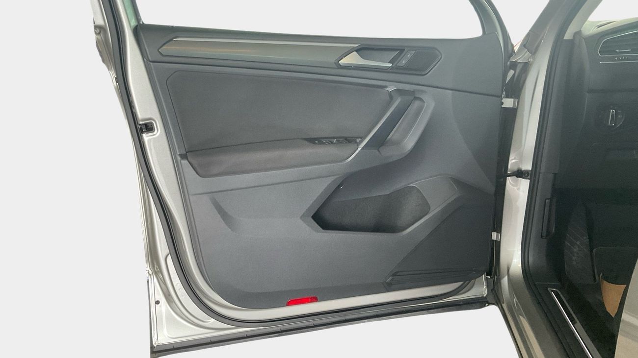 Volkswagen Tiguan SE 2.0L SE | Guaranteed Warranty | 0 Down Payment