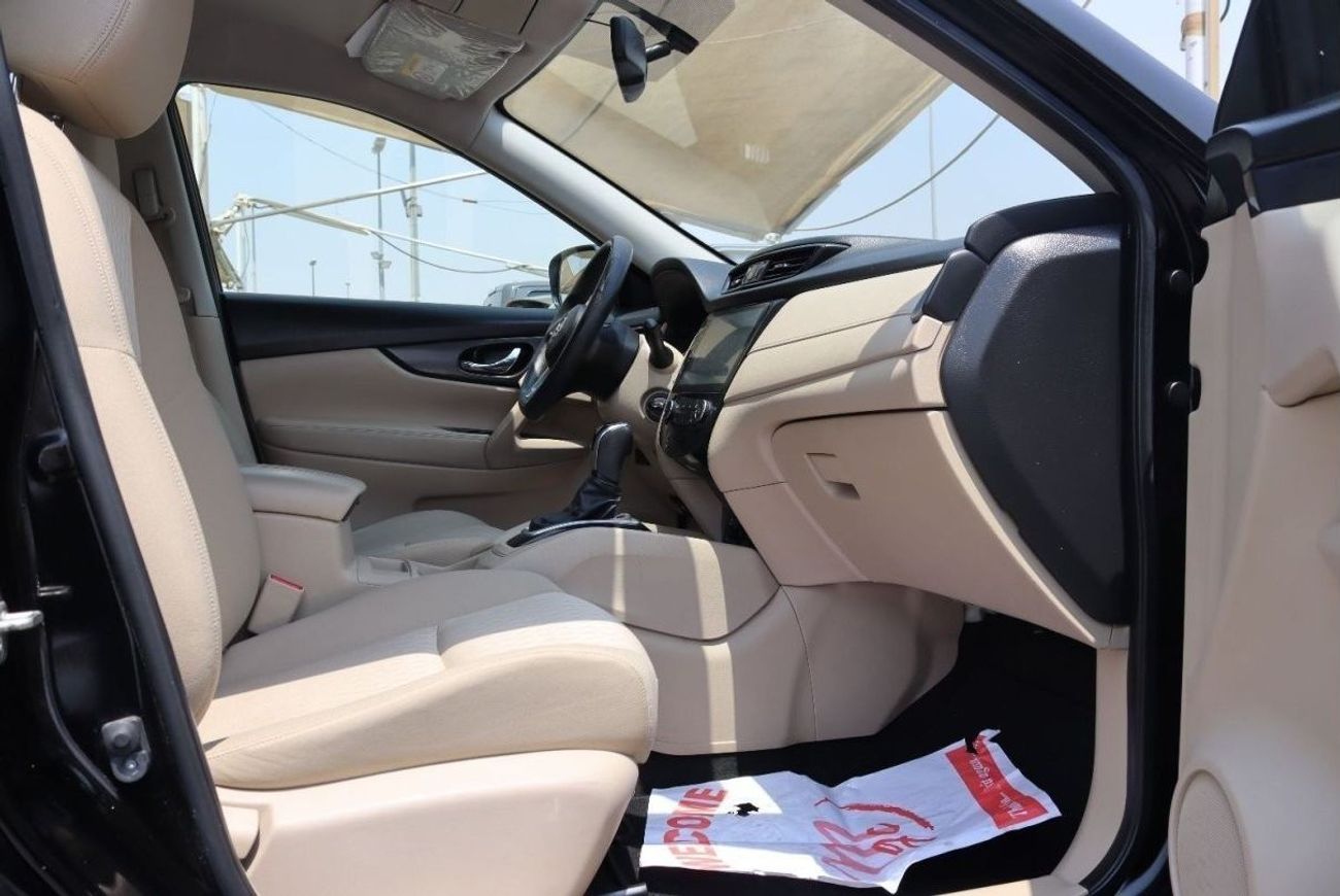 Nissan XTrail ACCIDENTS FREE - GCC - BASE  - PERFECT CONDITION INSIDE OUT