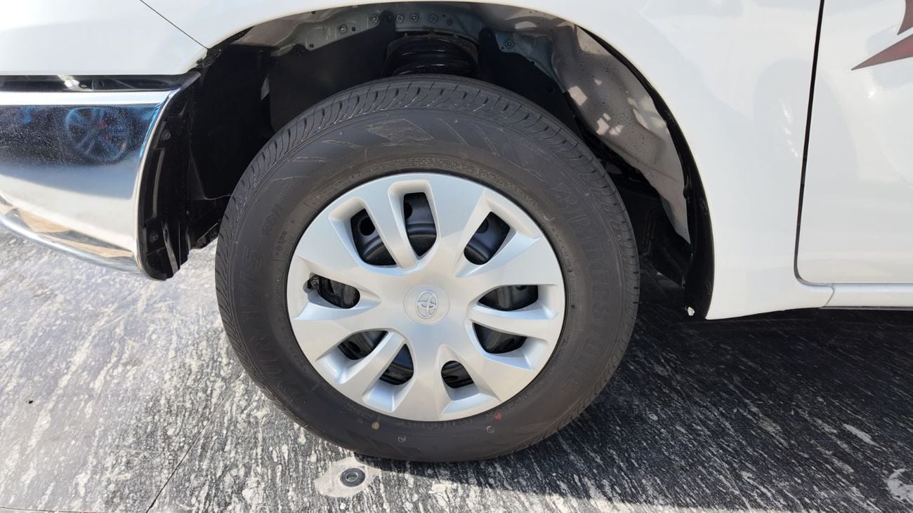 Toyota Hilux GL 2.4L Double Cab Utility TOYOTA HILUX GL 2.4L Double Cab