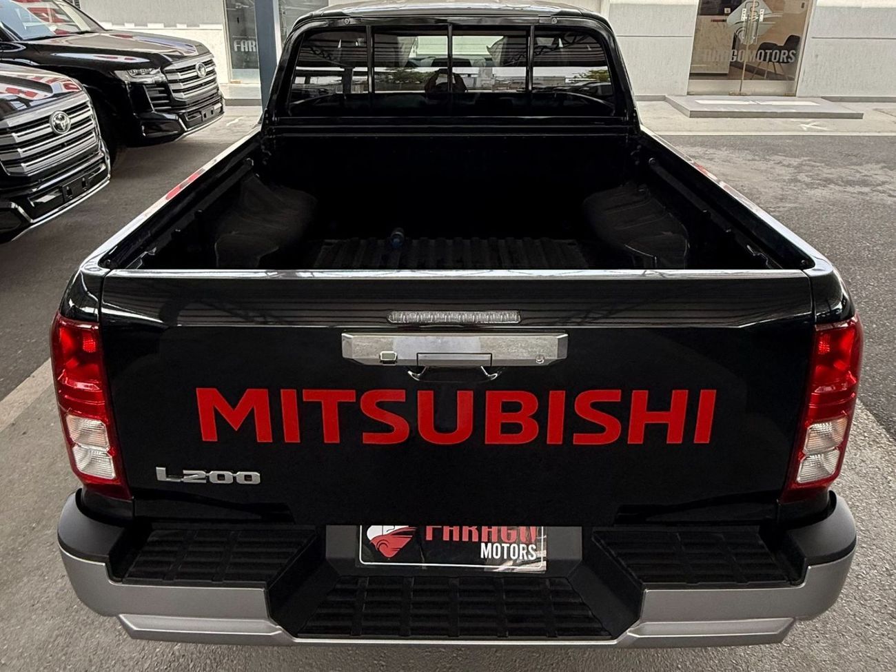 ميتسوبيشي L200 2025 MITSUBISHI L200 PETROL  FULL OPTION **EXPORT ONLY**التصدير فقط خارج الخليج***