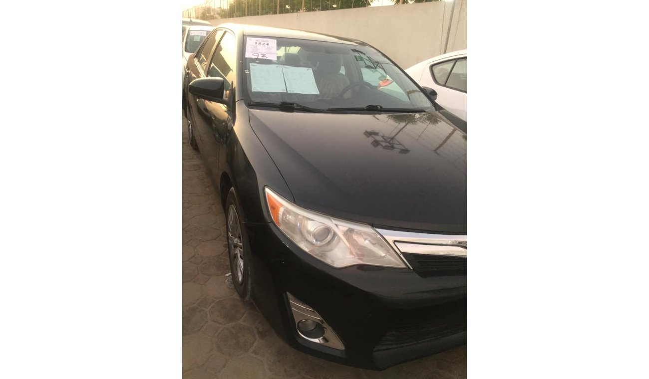 Toyota Camry LE   -     going  cheap