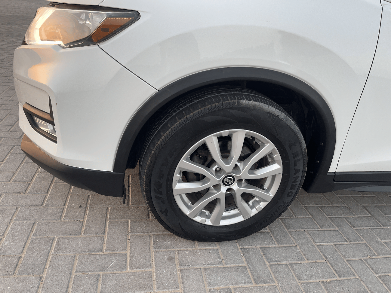 Nissan Rogue nissan rouge 2017 usa in very good    Nissan Pathfinder    Excellent Condition (USA  _ SPEC) - MODEL