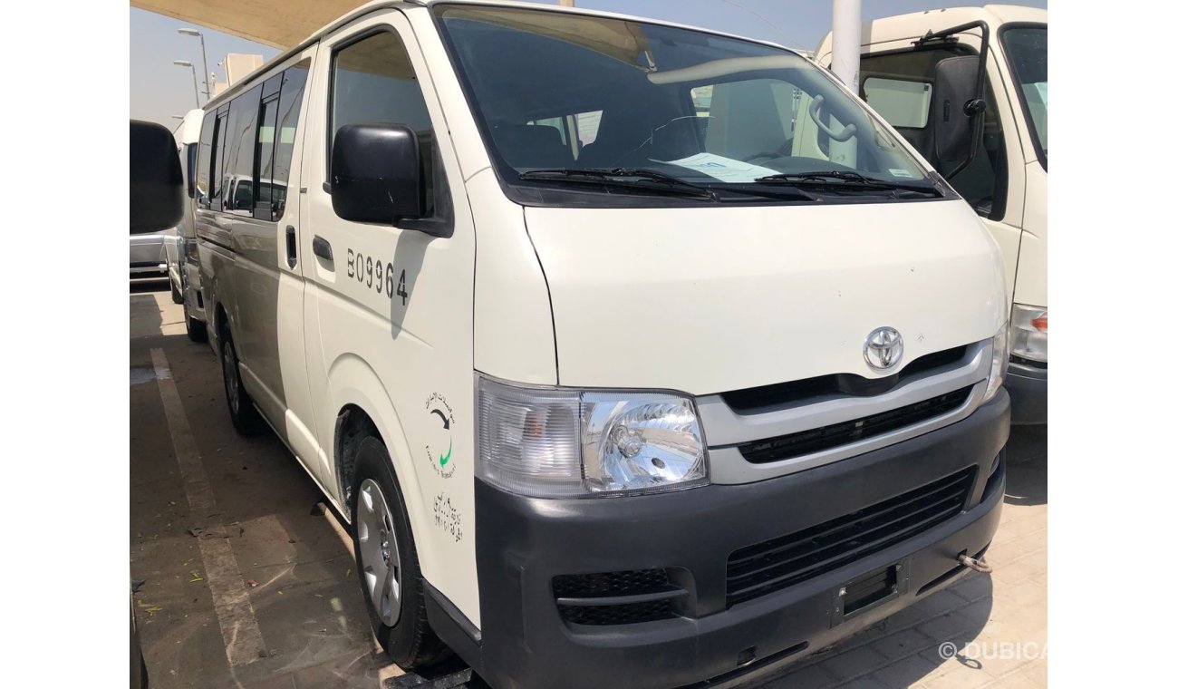 تويوتا هاياس Toyota Hiace Bus 15 str,model:2010.Free of accident