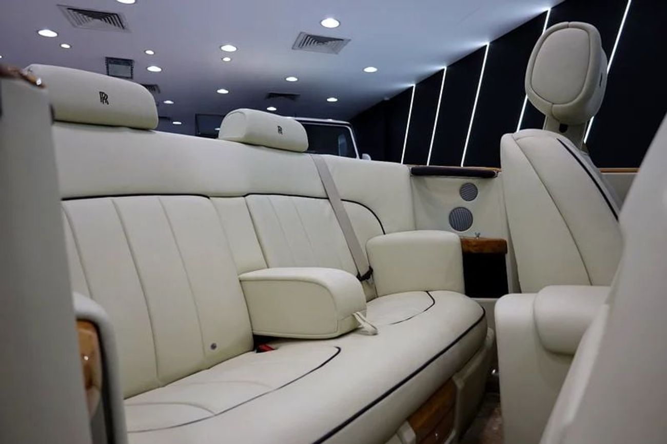 Rolls Royce Phantom COUPE DROPHEAD 2013 Rolls-Royce Phantom Drophead, Brushed Stainless-Steel Bonnet, Teak Yacht Deck, GCC Specs!!