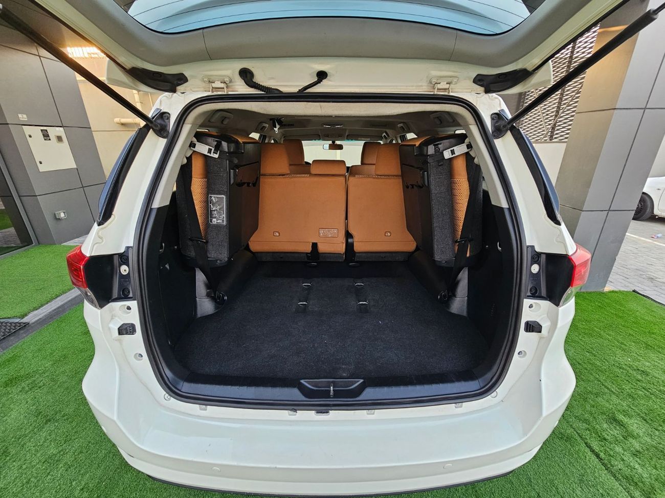 Toyota Fortuner EXR 2.7L (164 HP) EXR/ 4WD GCC 2.7L/ 3 KEYS/ SINGLE OWNER/ IMMACULATE CONDITION