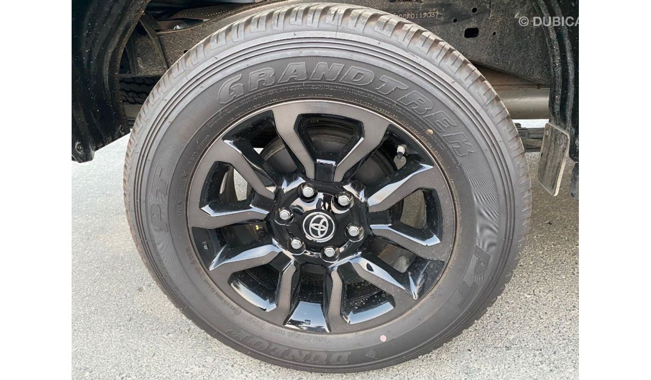 تويوتا هيلوكس 4.0 TRD Full Option