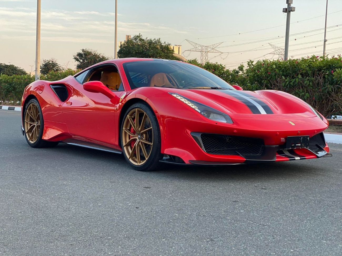 Ferrari 488 Pista GCC SPEC NEAT AND CLEAN LESS KILOMETER