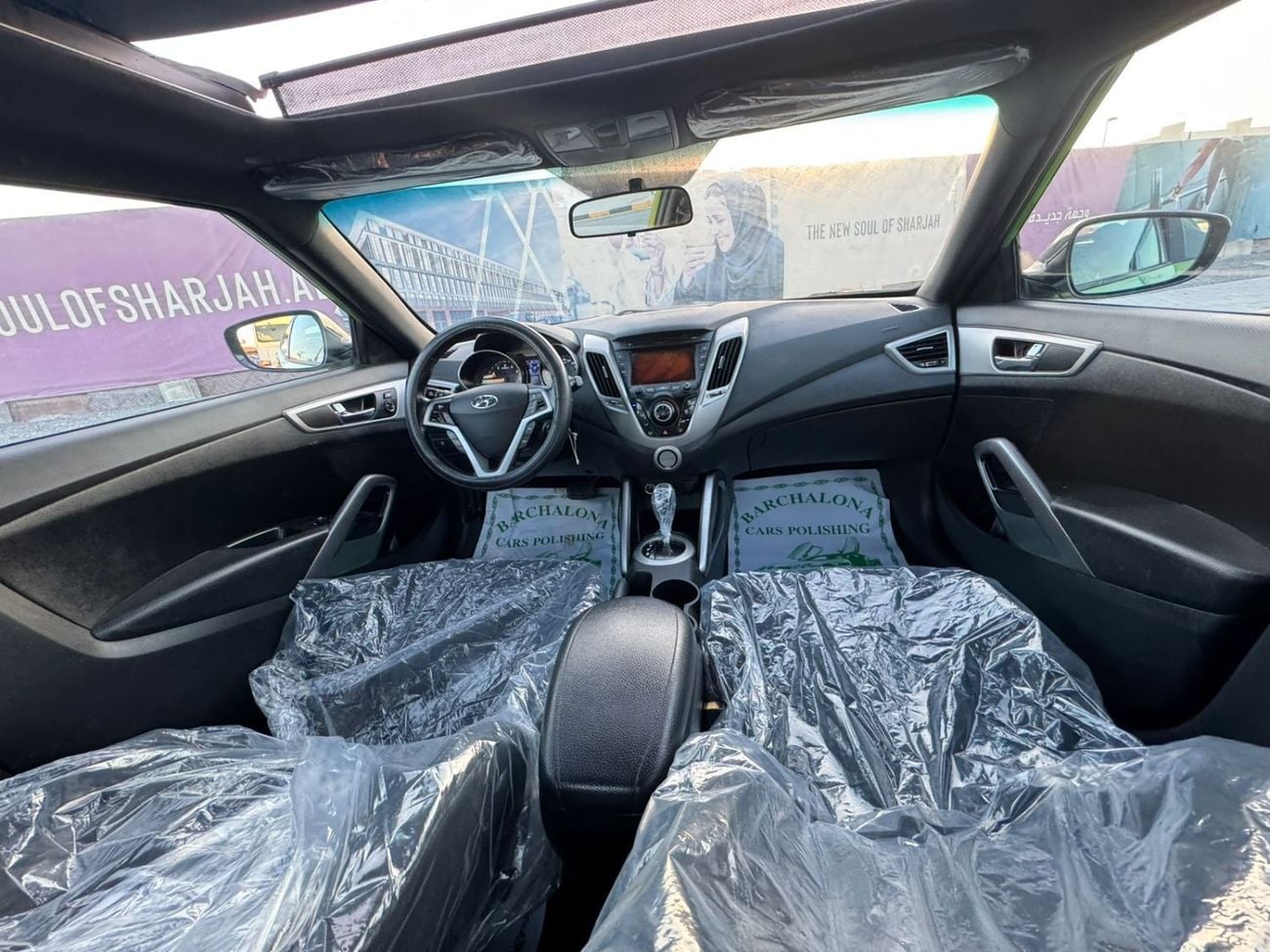 Hyundai Veloster Gcc, panoramic, 1.6L