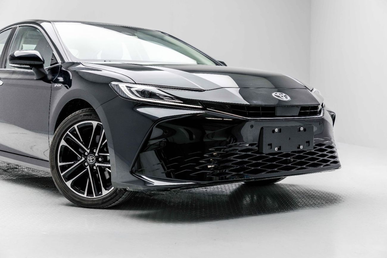تويوتا كامري Premium 2.5L - Hybrid - Black Inside Black | Export Only
