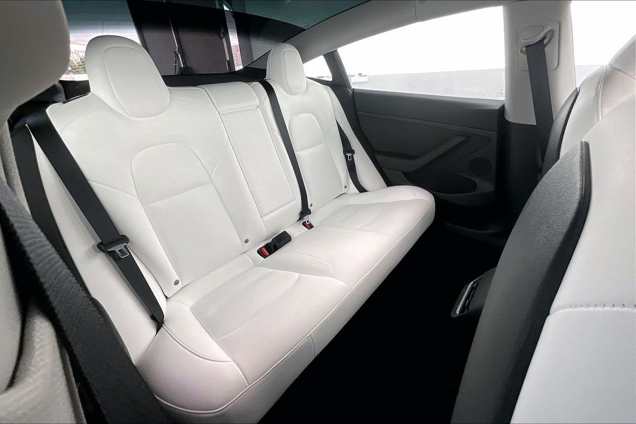 تسلا موديل 3 Performance (Dual Motor) | National Day Celebration | شامل الضمان | 0 ﺪﻔﻋﺓ ﺃﻮﻟﻯ