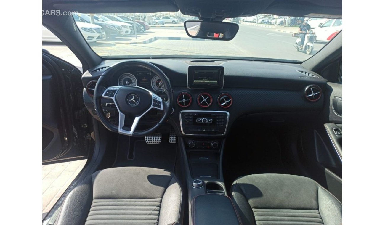 Mercedes-Benz A 250 Mercedes-Benz A250 GC Black