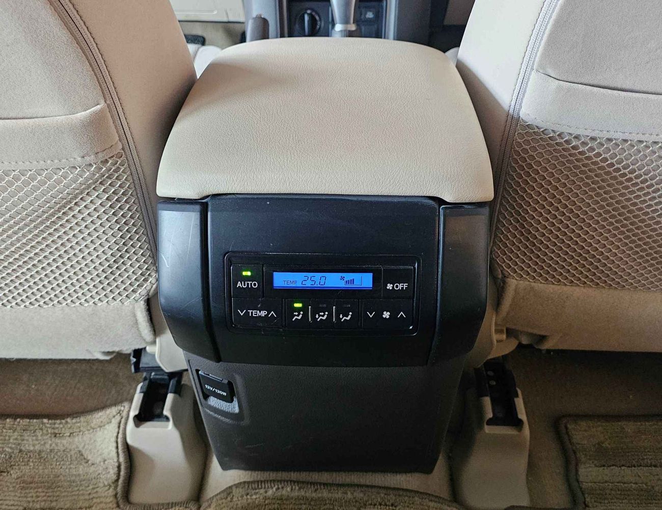 تويوتا برادو GXR/ 4.0 V6 / SUNROOF / FABRIC SEATS / FULL OPTION / GCC / EXPORT ONLY / LOT#38740