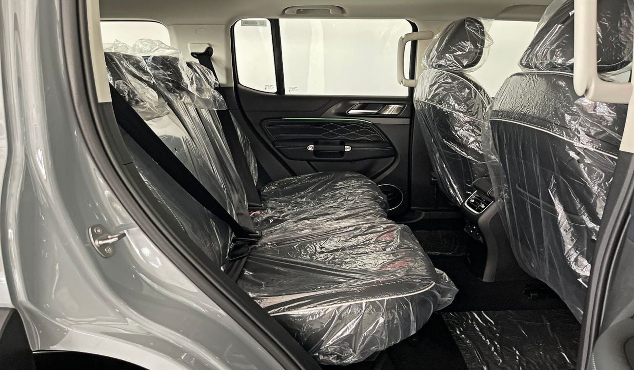 Tank 300 Challenger 2.0T 2L-4CYL 252 horsepower L4 9-speed manual transmission