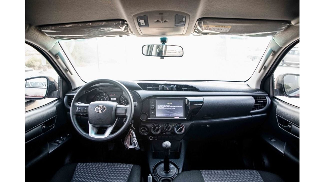 Toyota Hilux 2023 Toyota Hilux 4x4 DC 2.4 DLS - Silver inside Black