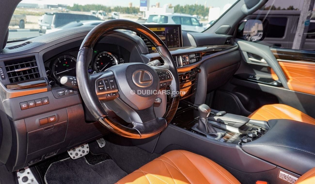 Lexus LX 570 Black Edition S