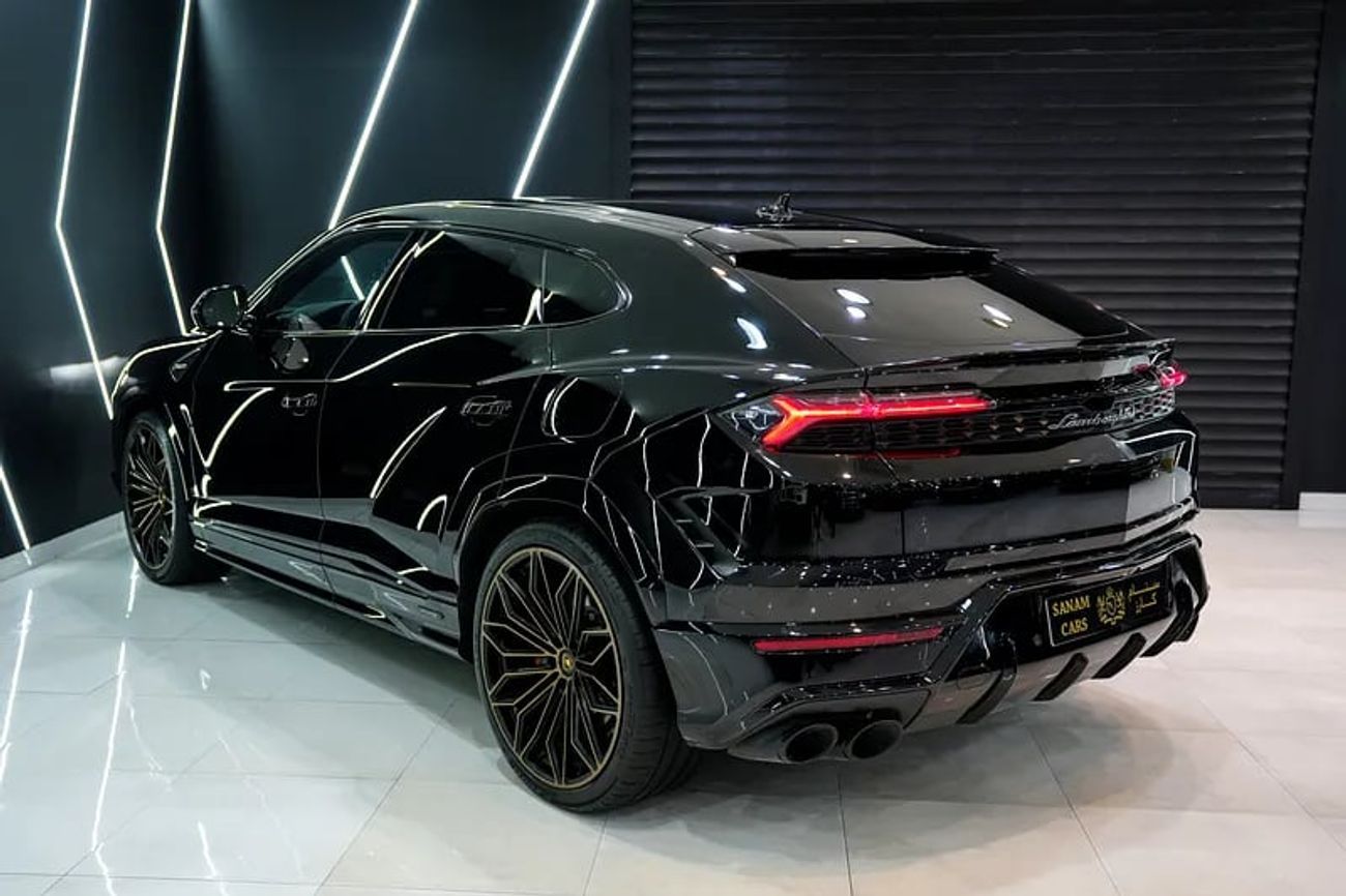 لامبورغيني اوروس SE Hybrid, New Facelift, Carbon Trim, Bang N Olufsen Audio