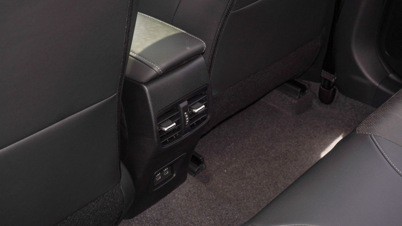 تويوتا كورولا Hybrid