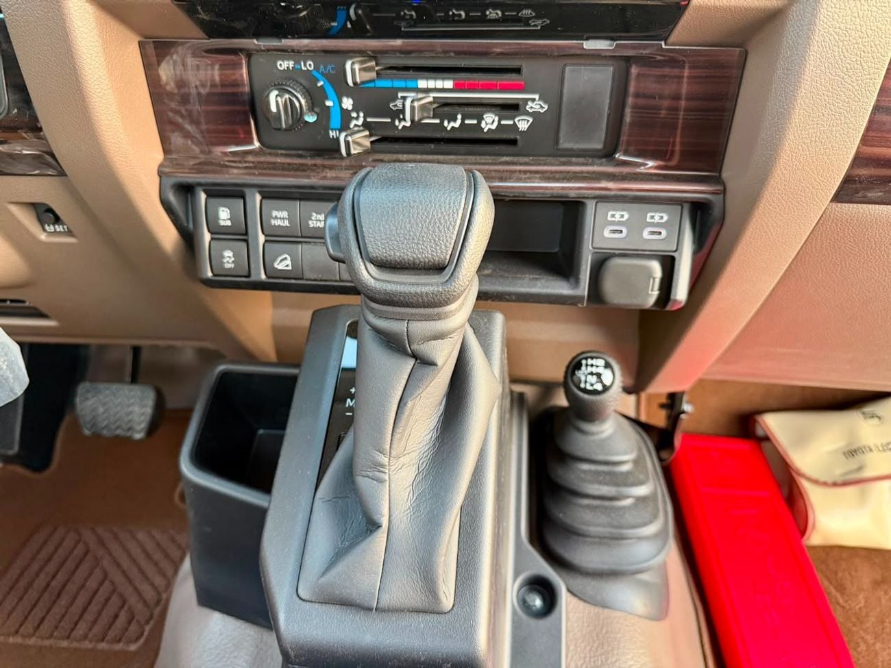 Toyota Land Cruiser 70 Toyota LC79 SC AT 2026