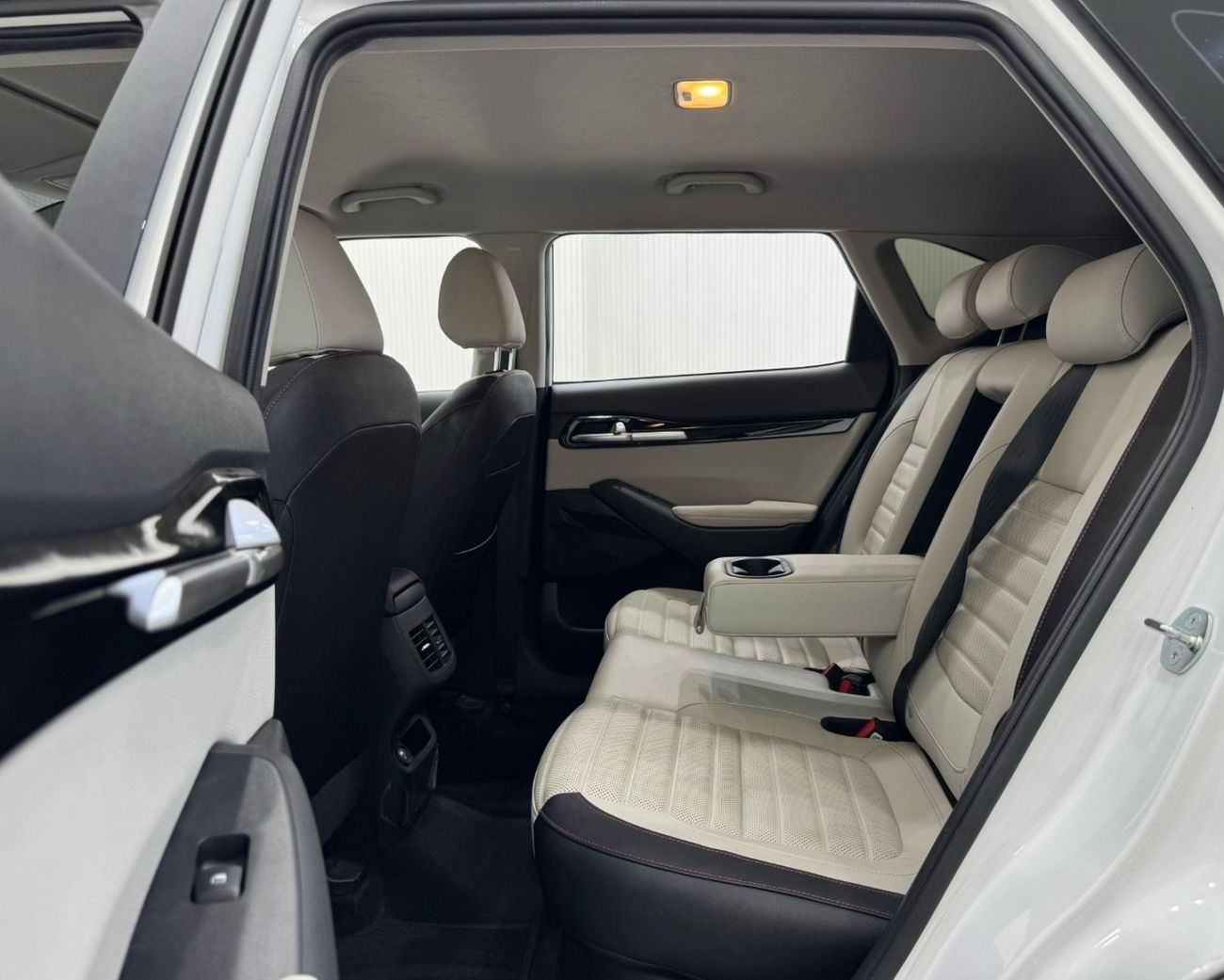 Kia Seltos GT Line 1.6L 2023 KIA Seltos GT Line, 2028 KIA Warranty, 2027 KIA Service Pack, Low Kms, GCC