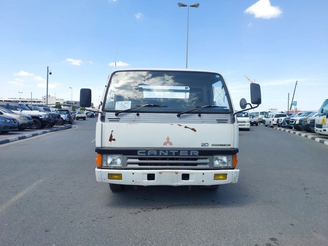 Mitsubishi Fuso Canter MITSUBISHI CANTER TRUCK RHD 1992 MODEL 3.9 L DIESEL MANUAL(PM60495)