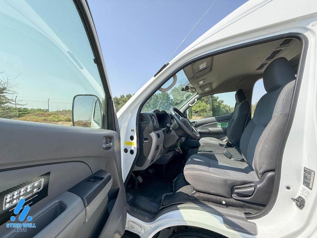 Nissan Urvan Microbus 13-Seater Automatic (5-Door) Microbus 13-Seater Manual (5-Door) NV350 2.5L RWD | 13-Seater