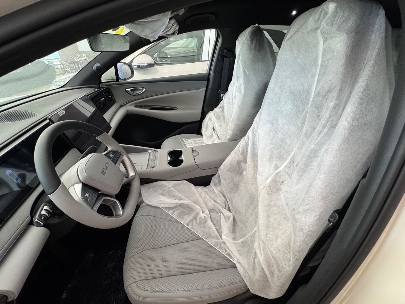 BYD Sealion 06 605KM EV plus white-grey