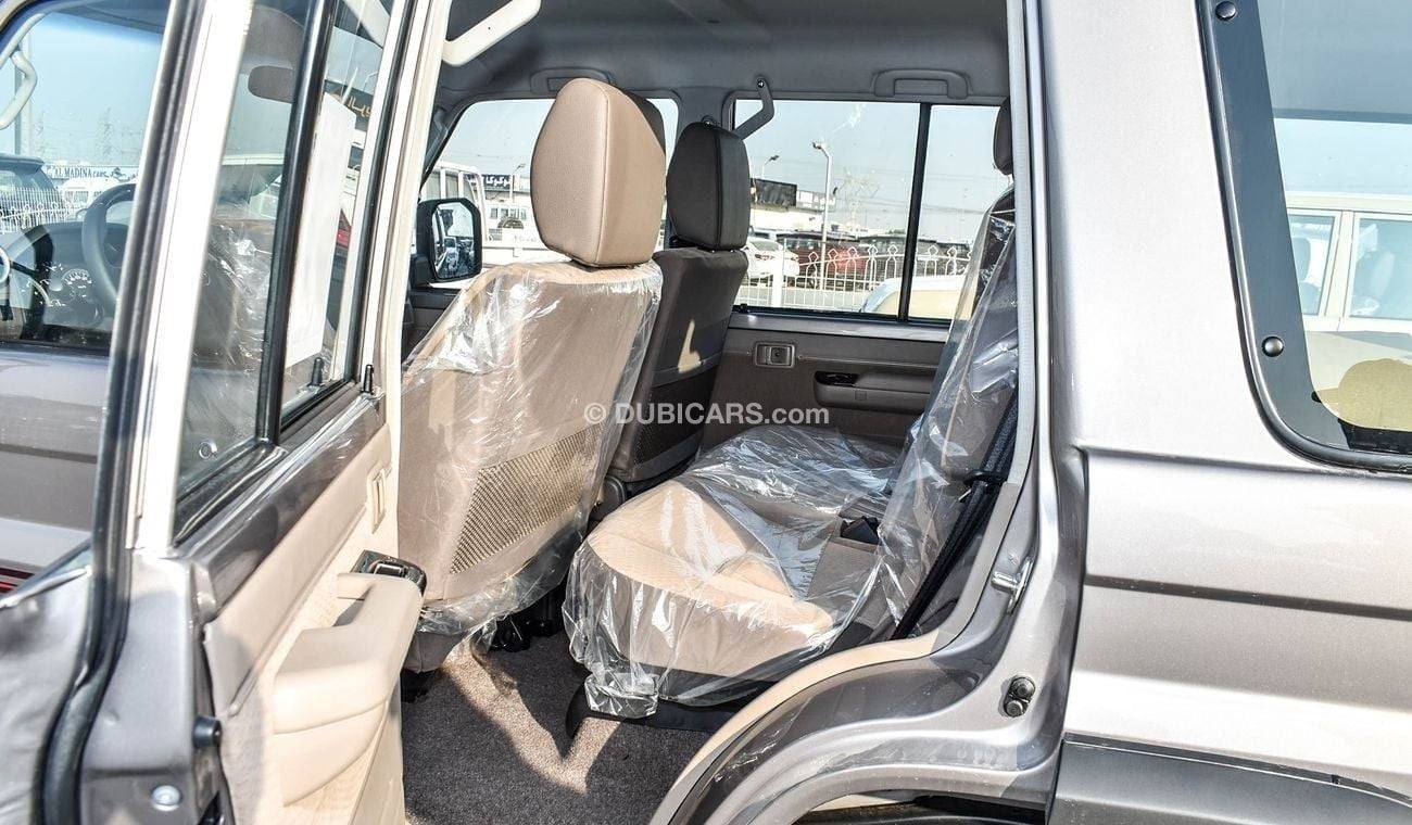 Toyota Land Cruiser 70 LX10 LC76 4.0l Petrol Manual 2024 Alloy wheels Coolbox DVD Chrome Bumper