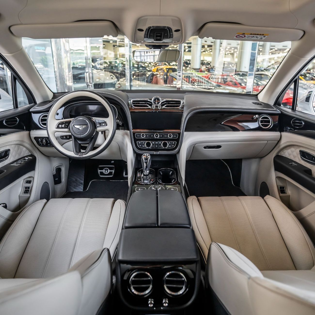 Bentley Bentayga 2023 BENTLEY BENTAYGA V8 DONE ONLY 30,000KM