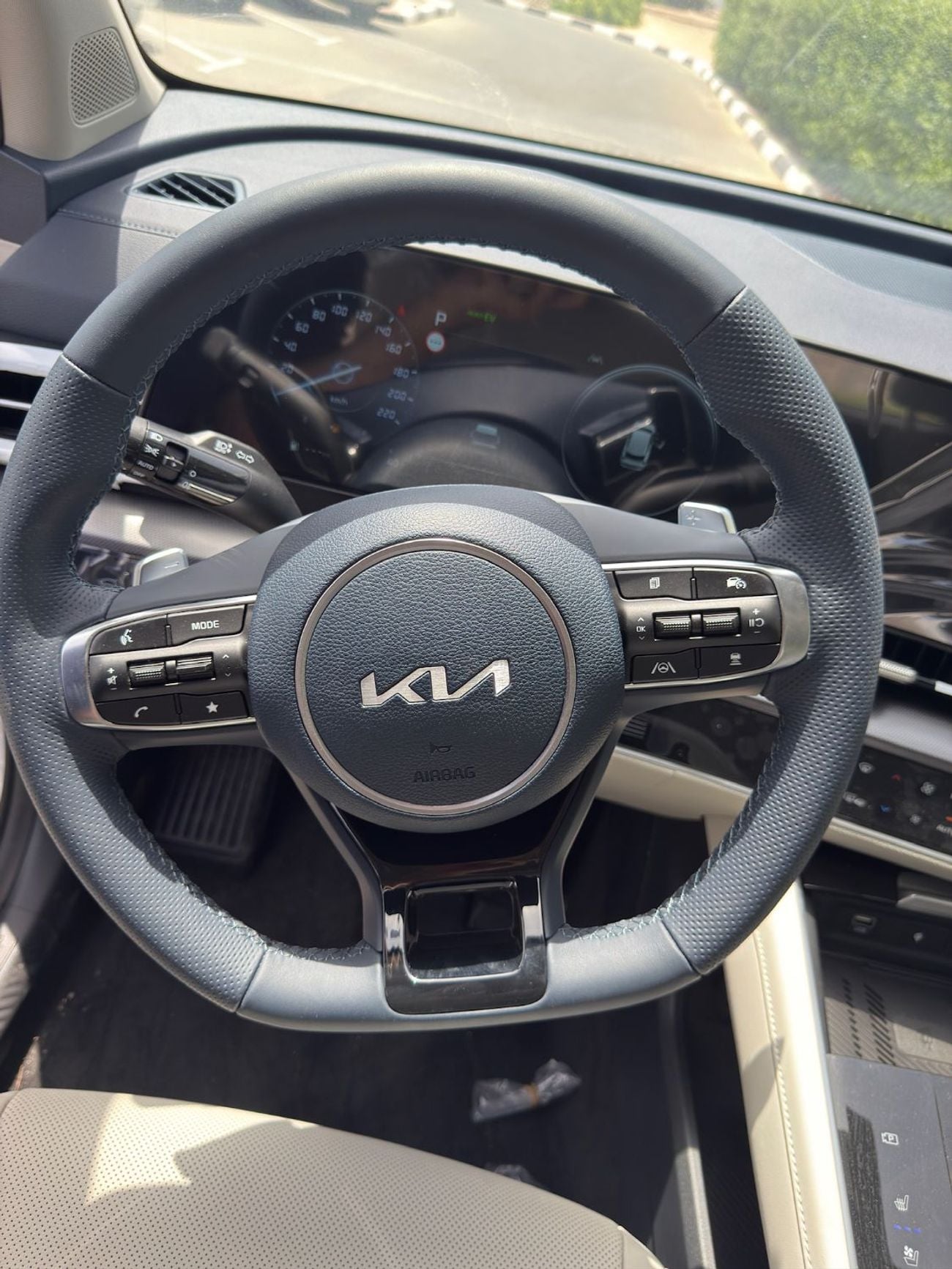 كيا سبورتيج 2.0L PETROL - FULL OPTION