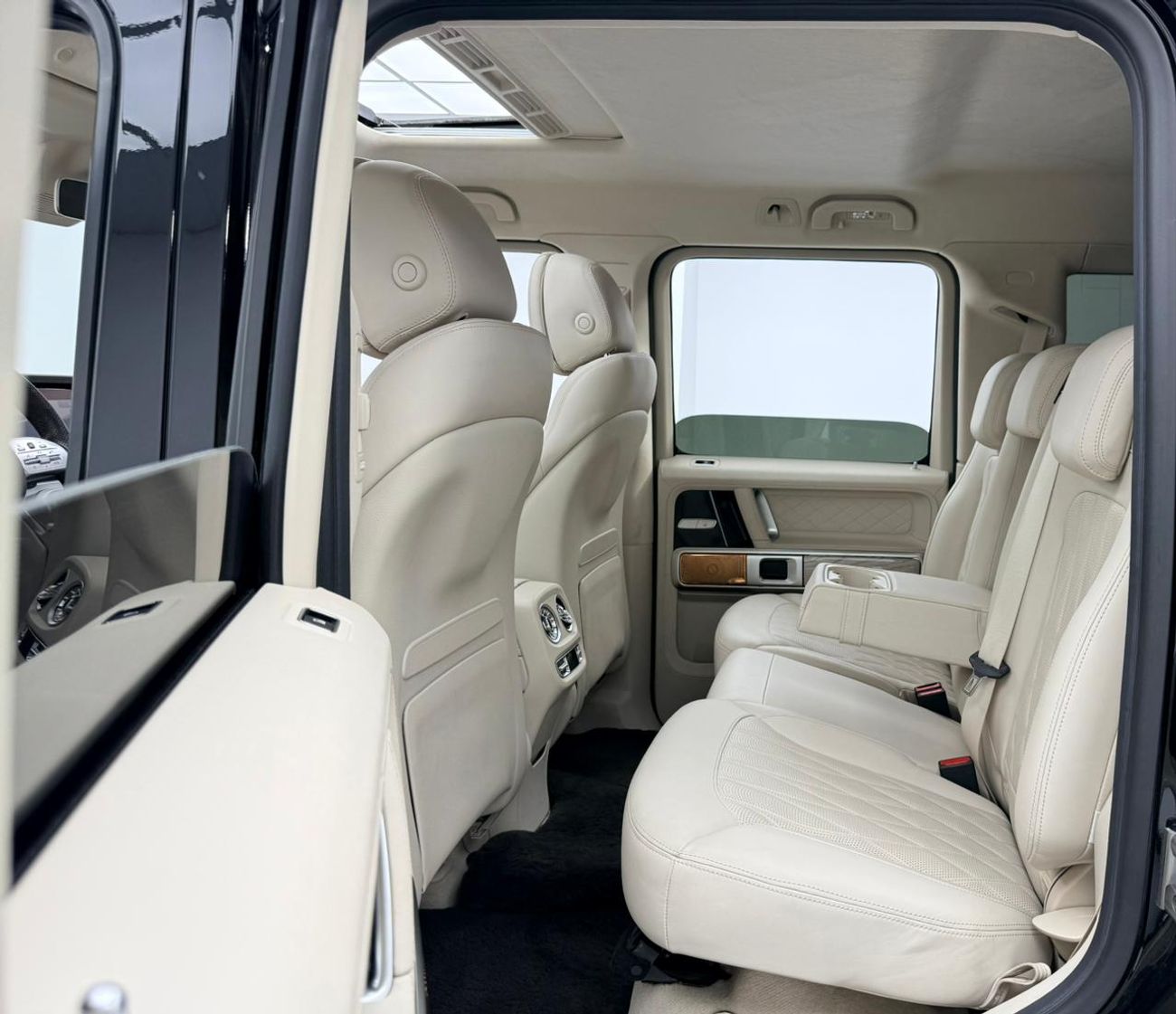 Mercedes Benz G63 AMG STD 2019 Mercedes Benz G63 AMG, Warranty, Full Service History, Fully Loaded, Excellent Condition, G