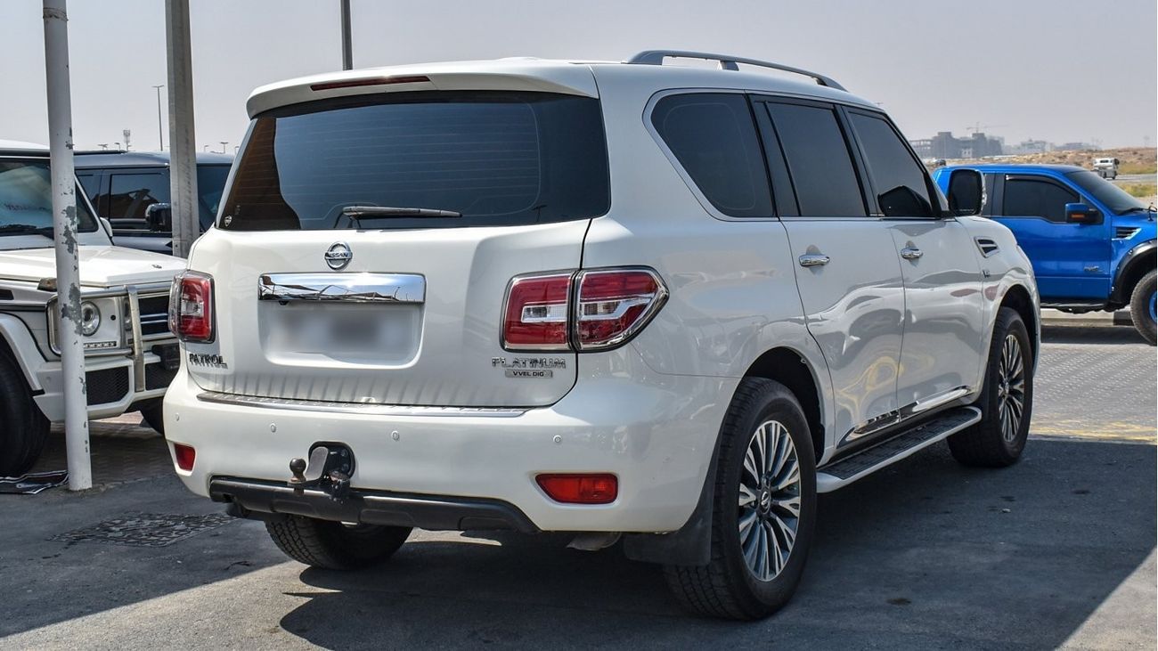 Nissan Patrol SE With Platinum kit