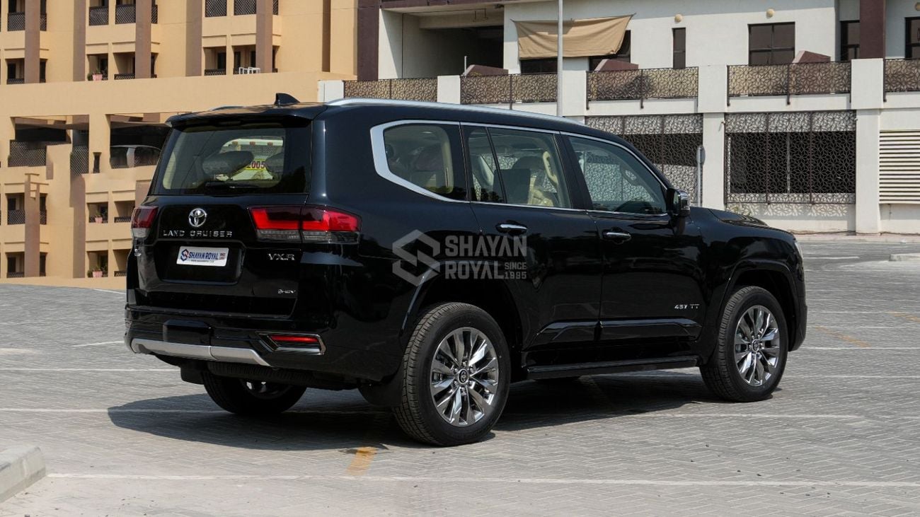 تويوتا لاند كروزر VXR LC300 3.5L V6 HEV 457TT 7-SEATER | JBL 4WD AT 2026MY
