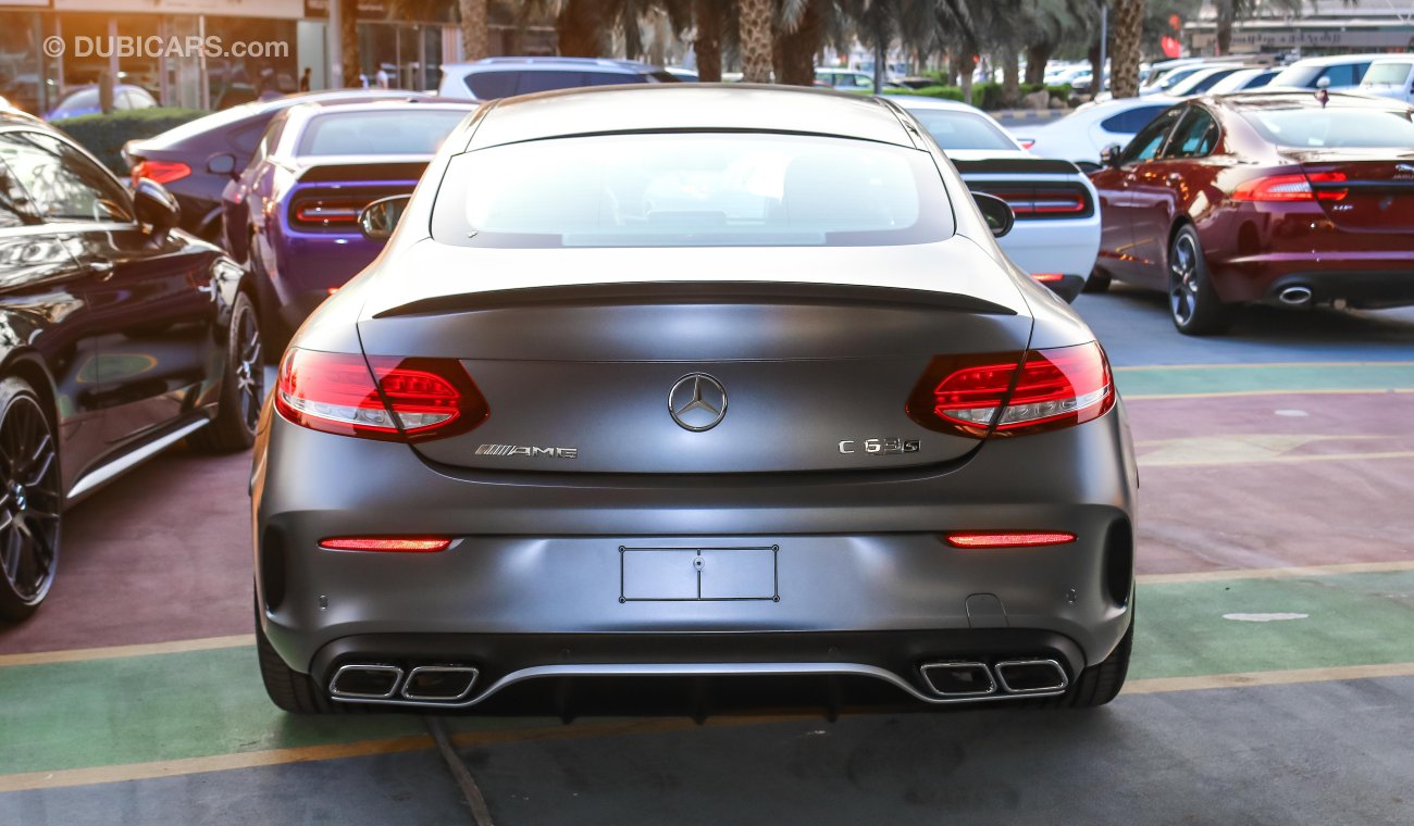 مرسيدس بنز C 63 كوبيه s V8 Biturbo