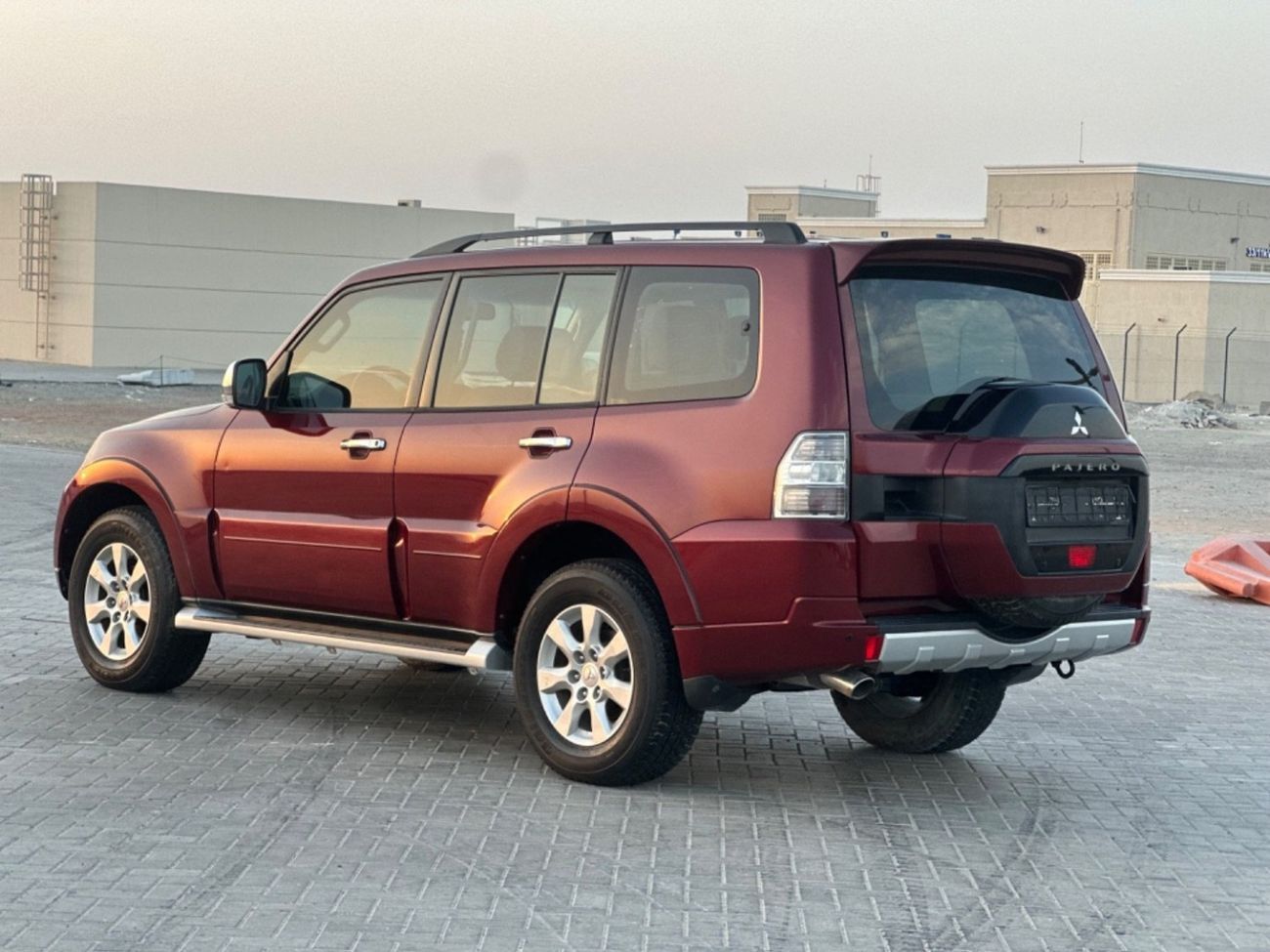Mitsubishi Pajero Std 3.5L MODEL 2017 GCC CAR PERFECT CONDITION INSIDE AND OUT SIDE