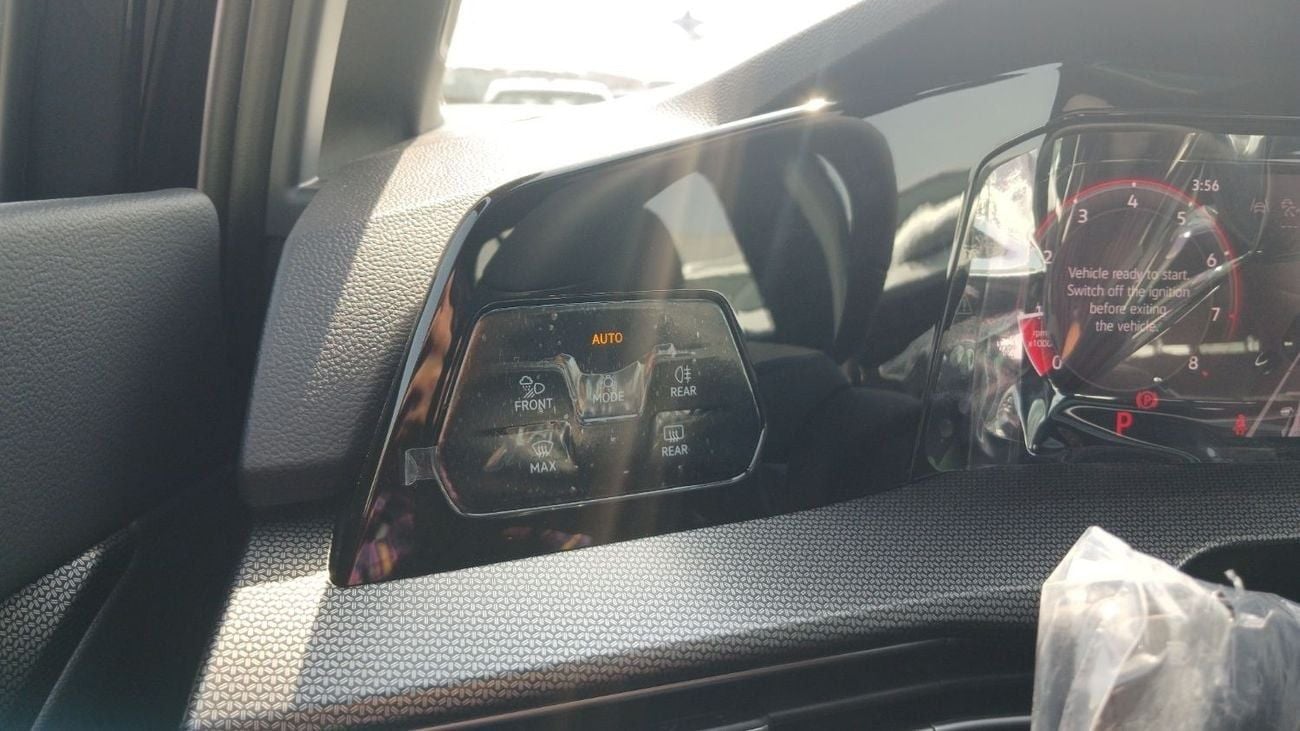 فولكس واجن جولف Volkswagen Golf R-line1.5L Petrol Turbo 2024YM