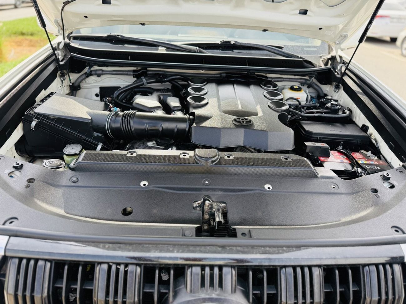 تويوتا برادو Toyota Prado Model 2022 fuel petrol cylinder 6 colour white Gear Automatic