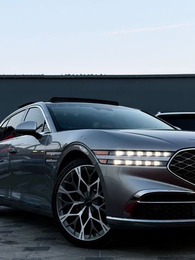 Genesis G90 ROYAL