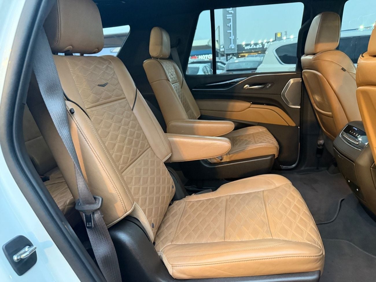 كاديلاك إسكالاد Luxury 6.2L warranty