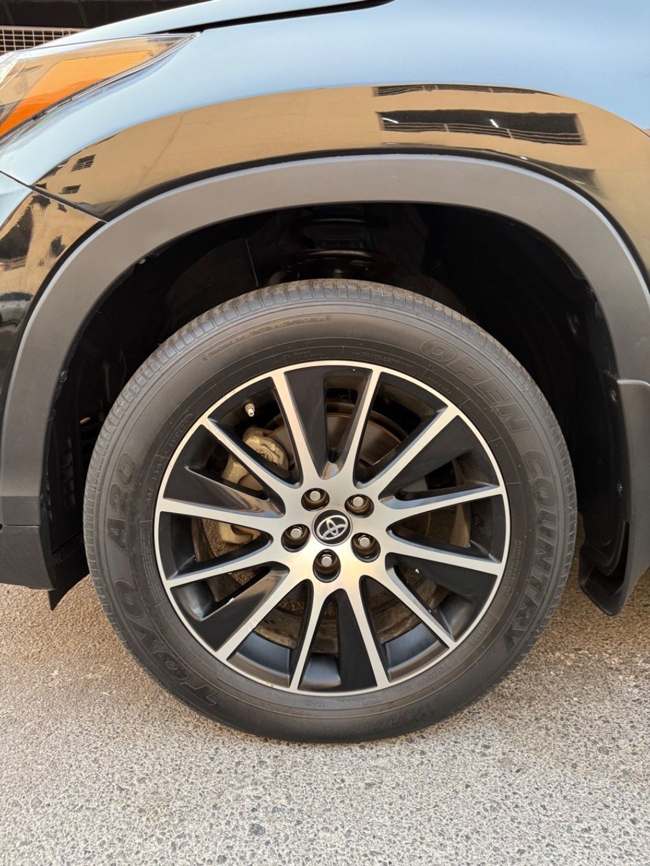 Toyota Highlander 2018 SE LIMITED AWD MOONROOF 3.5 FULL OPTION USA IMPORTED