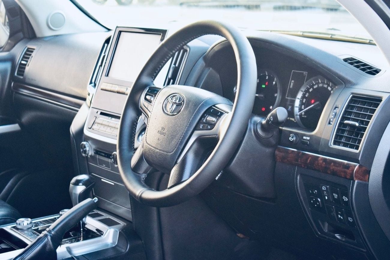 Toyota Land Cruiser VXR