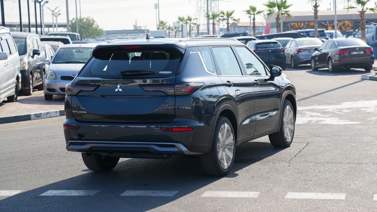 Mitsubishi Outlander Brand New 2026 Mitsubishi Outlander Medium Line (G05) 2.5L | 7-Seater SUV | GCC Spec | Export Only