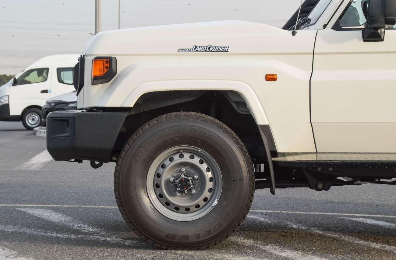 تويوتا لاند كروزر 70 TOYOTA LAND CRUISER 78 (AMBULANCE) 4.0L V6 4WD 2026