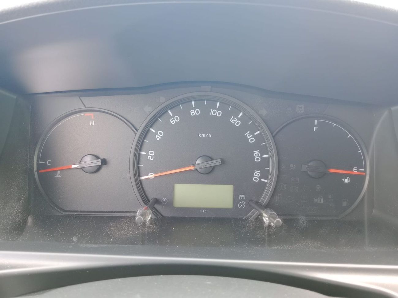 Toyota Hiace Standard Roof 15 Seater 2.5L Diesel RWD Model 2025