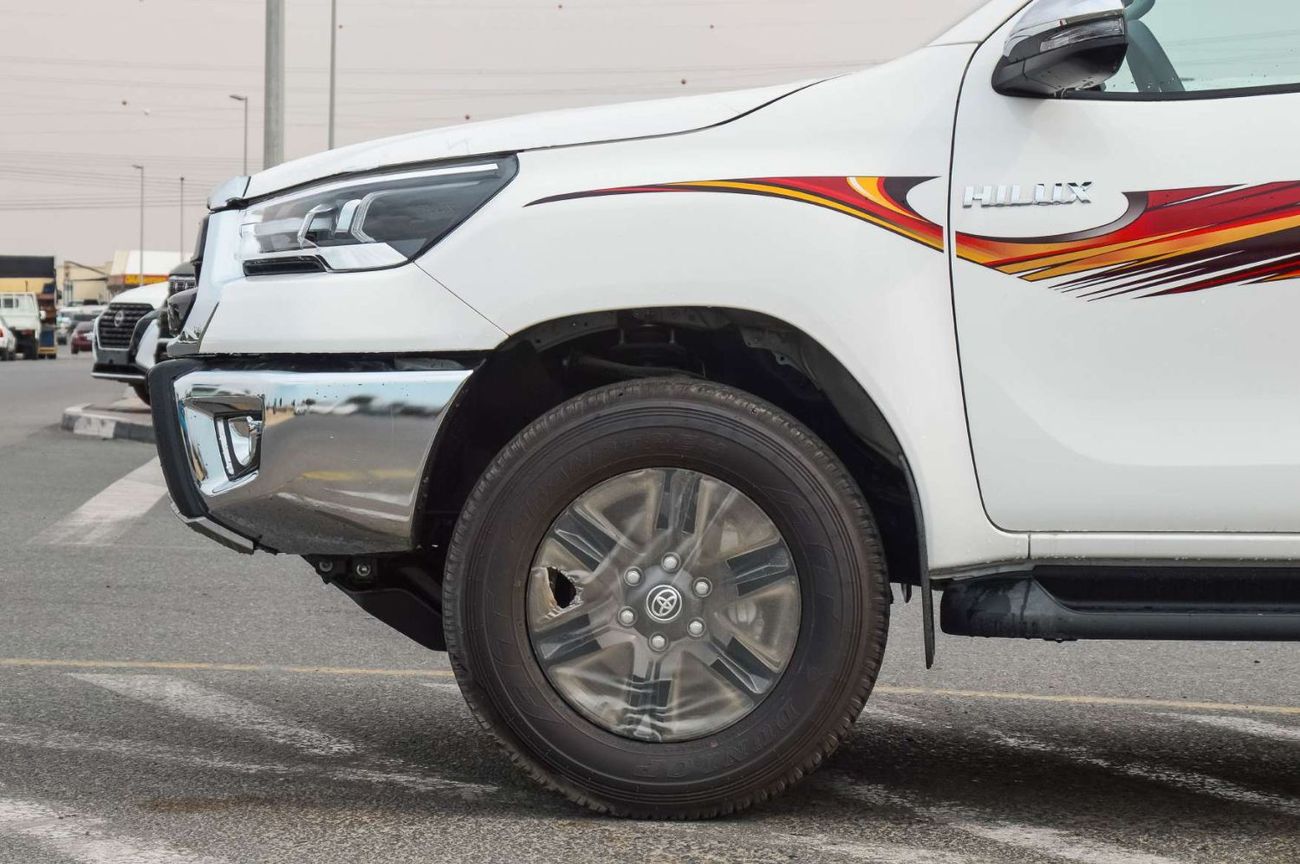 Toyota Hilux TOYOTA HILUX GLXS 2.7L 4WD  PETROL PICKUP 2026 - WHITE
